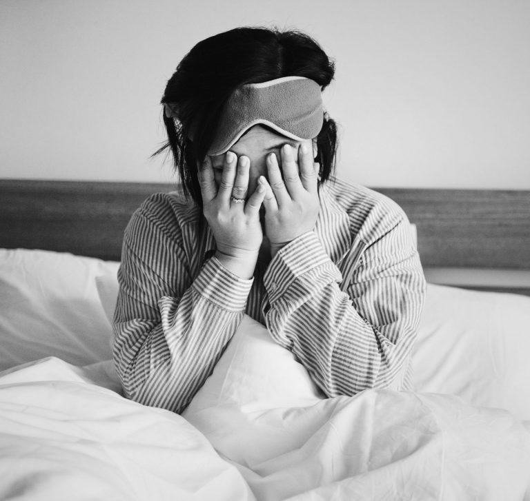 How to cure Insomnia | maheenandco.com